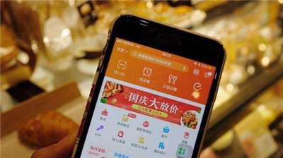 移動(dòng)支付國慶破百萬-移動(dòng)支付發(fā)展迅速卻仍有不足