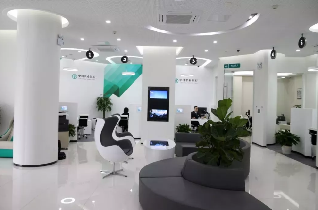 富有科技感的網(wǎng)點(diǎn)大堂